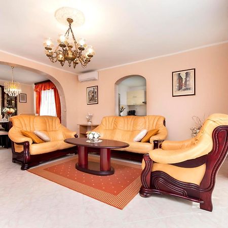 Apartments Divna روفينج المظهر الخارجي الصورة