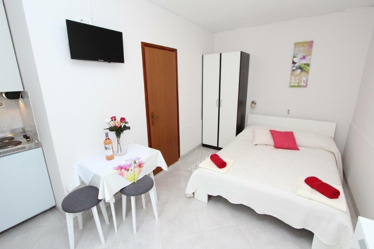 Apartments Divna روفينج المظهر الخارجي الصورة