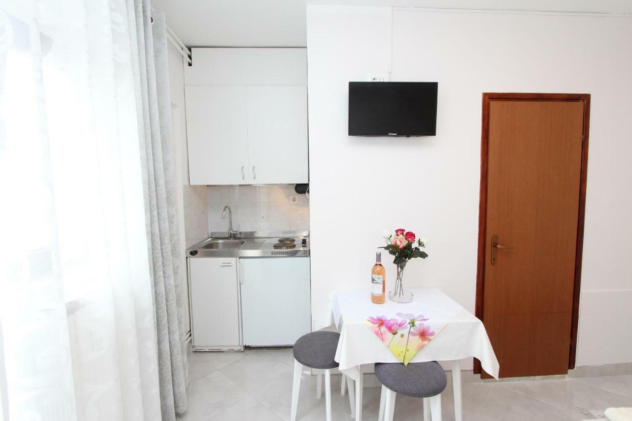Apartments Divna روفينج المظهر الخارجي الصورة